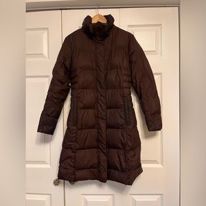 Patagonia Women’s Dark Mahoginy Parka Jacket Size Small Duckdown Knee Length